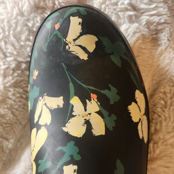 Black Floral Women's Rubber Mid Calf Sz 11 Rain Boots W/ Adjustable Calf Straps - Picture 3 of 5